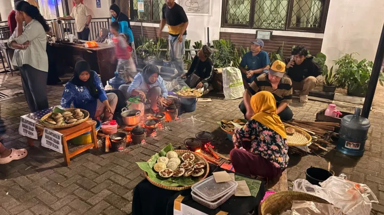 Festival Serabi Perdana di Kota Cirebon Disambut Antusias Warga