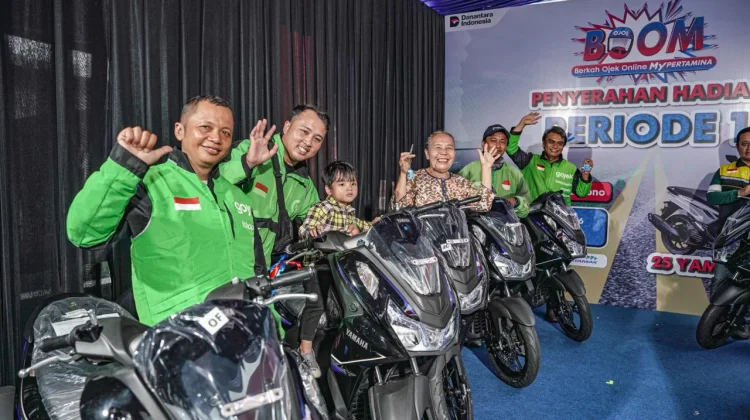 Apresiasi Mitra Ojol, MyPertamina Bagikan Puluhan Sepeda Motor
