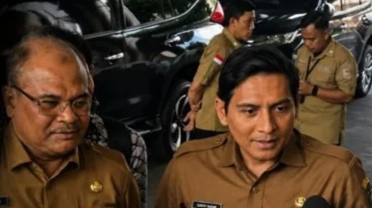 Lucky Hakim Respon Kelangkaan Gas LPG 3 Kg di Indramayu