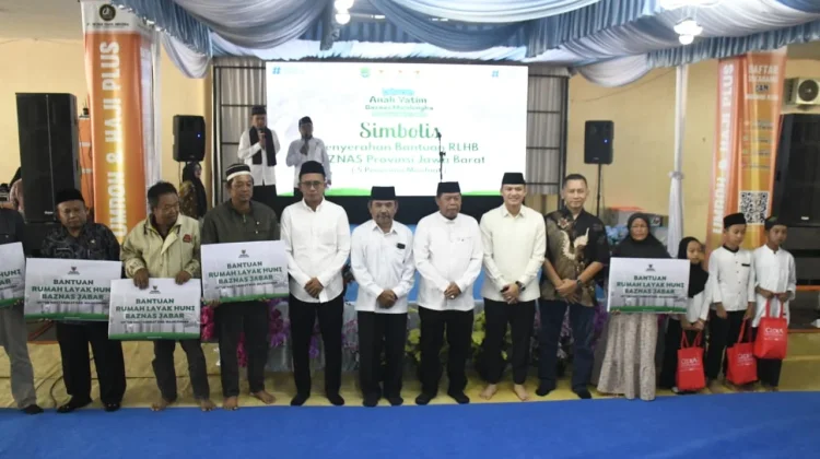 BAZNAS Majalengka Beri Bantuan 424 Anak Perlengkapan Sekolah