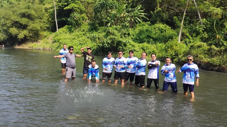 Melintasi Dua Provinsi, Tim Gowes RRI Cirebon Taklukkan Rute Waduk Malahayu