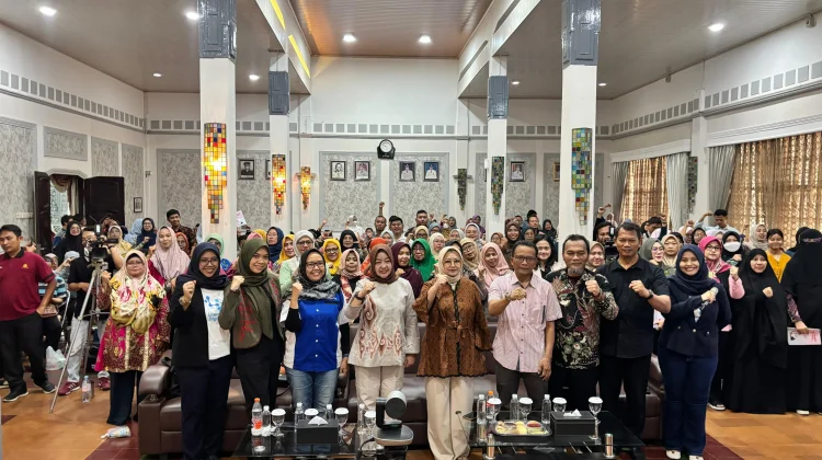 Bunda Literasi Kota Cirebon Ajak Orang Tua Lebih Agresif Lindungi Anak