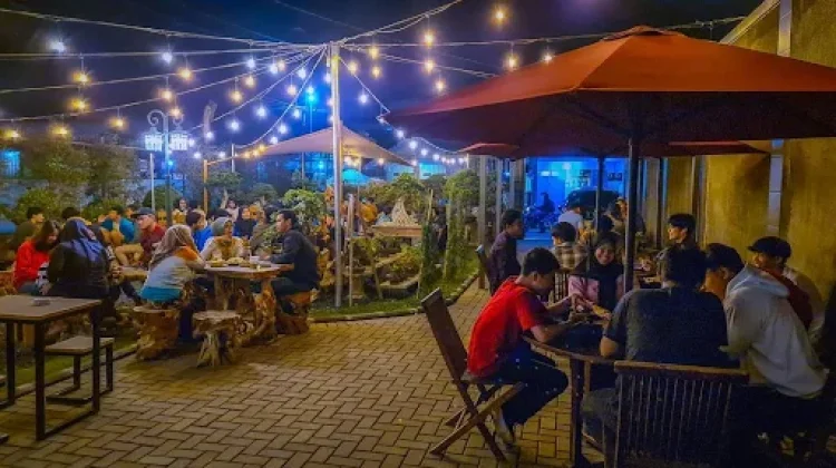Ngopi dan Nongkrong, Kebiasaan yang Kian Melekat
