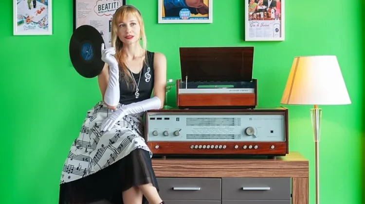 Vinyl & Kaset Kembali Digemari Generasi Muda