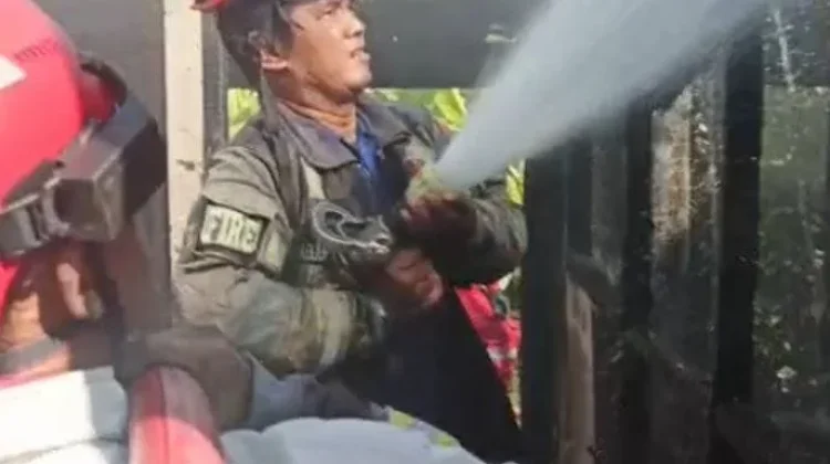 Rumah Terbakar di Kedokan Bunder Indramayu