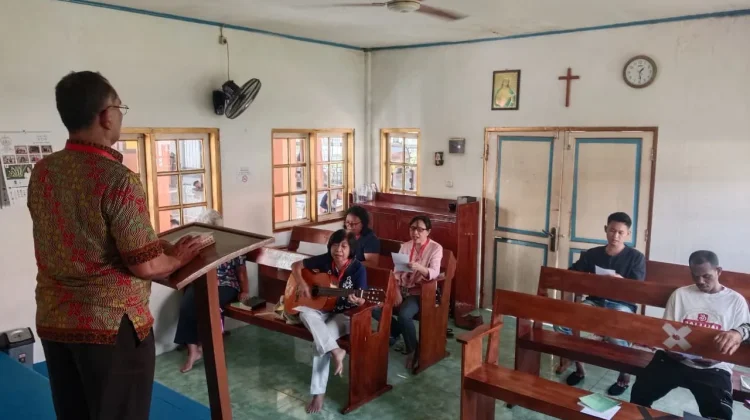 Kebaktian di Lapas Indramayu Perkuat Iman Warga Binaan