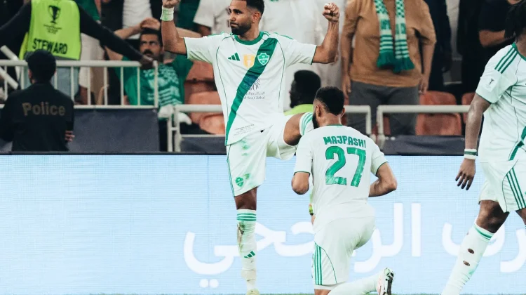 Riyad Mahrez Pensiun dari Timnas Aljazair