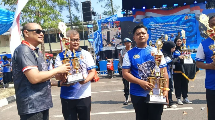 AIPTU Anto Harumkan Polres Majalengka, Raih Juara III Lomba Menembak Polda Jabar