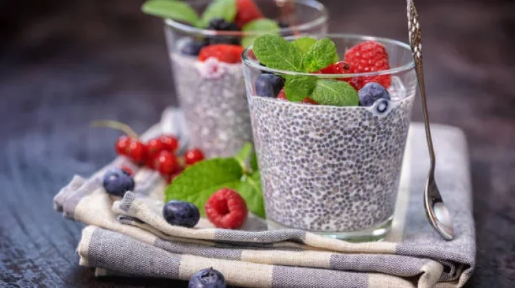 Chia Pudding Camilan Modern Kaya Omega Tiga Alami