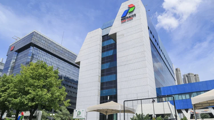 Pertamina Patra Niaga Tindak Tegas AMT yang Merokok saat Mengemudi