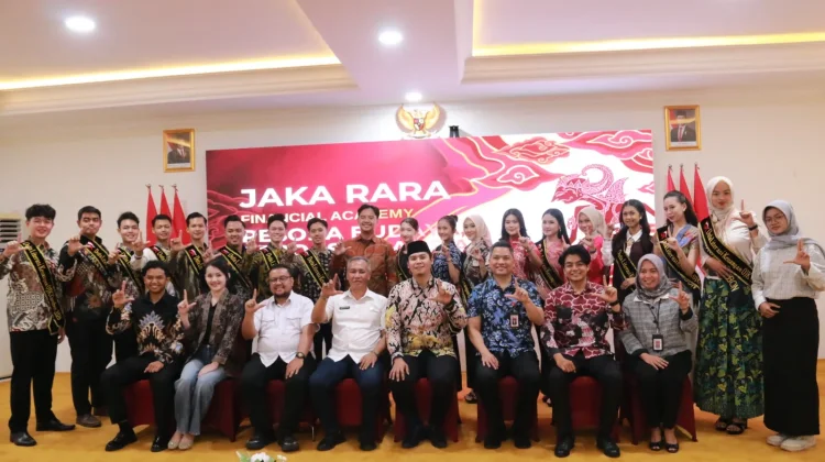 OJK Cirebon Angkat 22 Finalis Jaka Rara Kota Cirebon Jadi Duta Literasi Keuangan