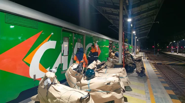 KAI Daop 3 Cirebon Perkuat Komitmen ESG melalui Layanan Angkutan Barang