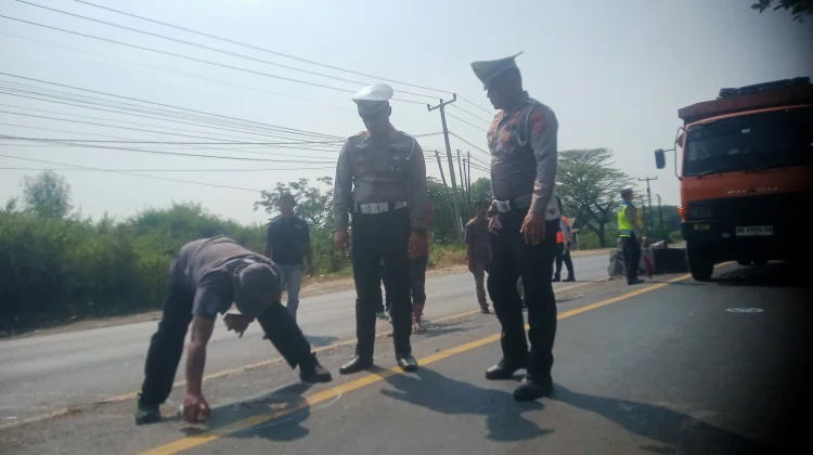 Polisi Olah TKP Kecelakaan maut 12 Nyawa Melayang di Indramayu
