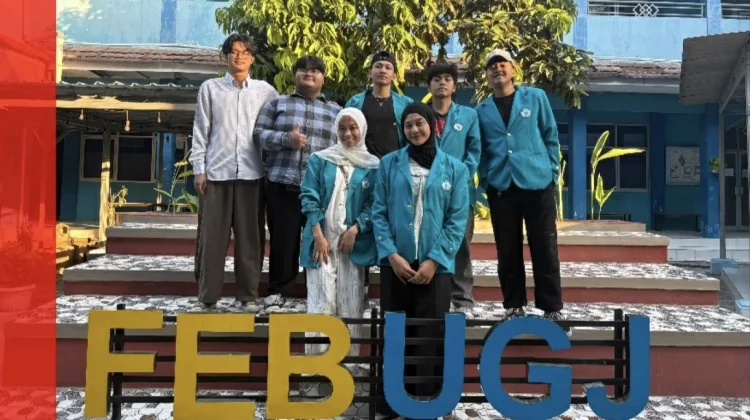 Mahasiswa UGJ Dampingi UMKM Kuliner Cirebon Bertransformasi ke Digital
