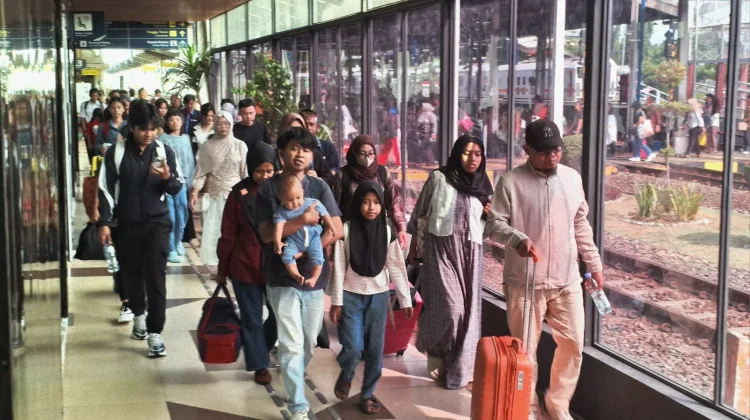 Libur Sekolah Dongkrak Penumpang Kereta Api di Daop 3 Cirebon