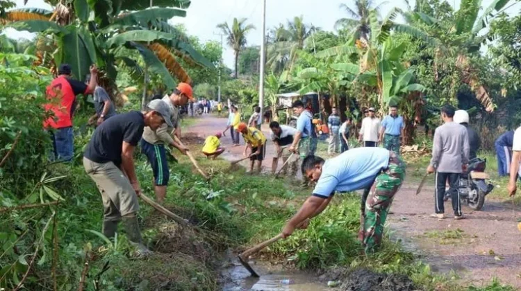 Menggali Makna Tradisi Kerja Bakti di Indonesia