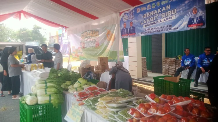Partai Demokrat Indramayu Gelar Pasar Murah & Donor Darah