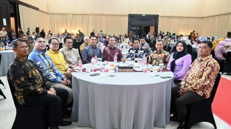 Serah Terima Danlanal Perkuat Kolaborasi TNI AL dan Pemkab Cirebon