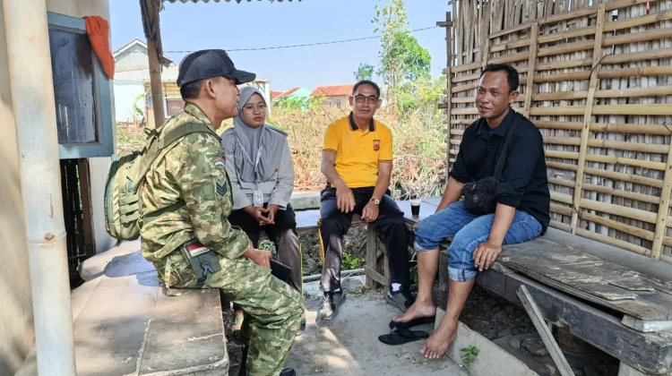 Polsek Kedawung Sosialisasi Layanan Polisi 110 ke Warga Desa Tuk