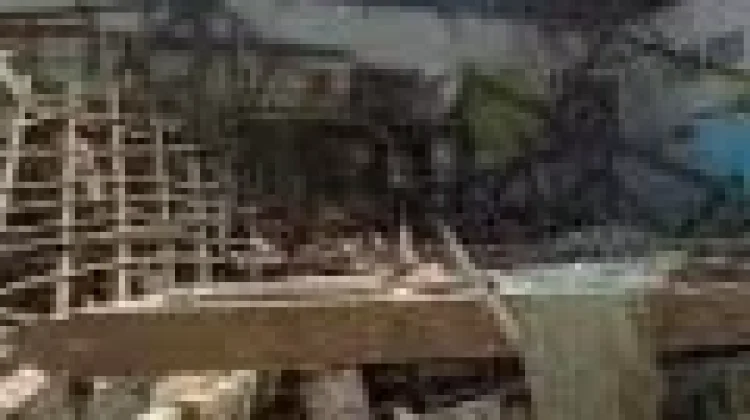 Bangunan SDN 2 Tugu Sliyeg Indramayu Ambruk