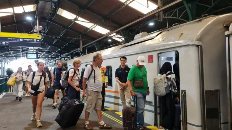 Wisatawan Mancanegara Naik Kereta di Daop 3 Cirebon Meningkat 13,8 Persen