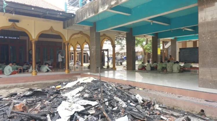 Kemenag Cirebon Kawal Pemulihan Ponpes Al-Anwariah Pasca Musibah Kebakaran