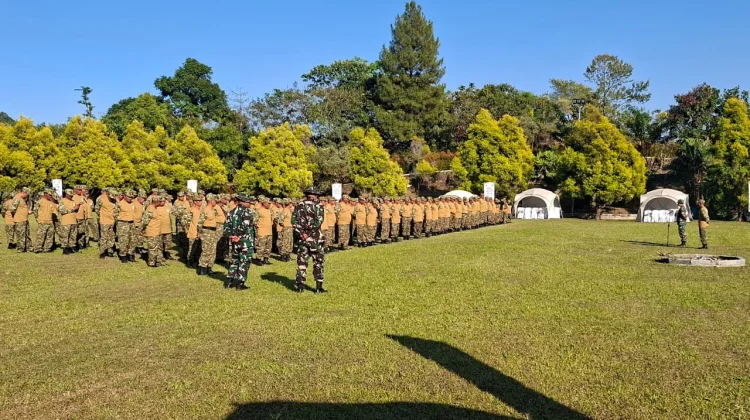 Retret Kades Kuningan Dibekali Wawasan Bela Negara, Kodim Tekankan Desa Fondasi NK