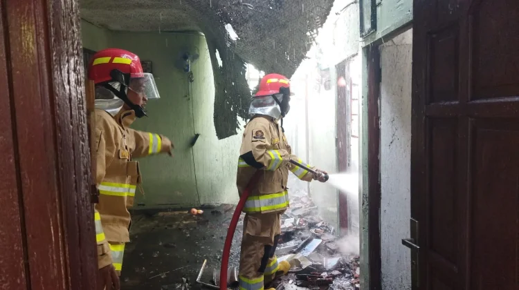 Rumah di Ciledug Cirebon Ludes Terbakar, Kerugian Rp150 Juta