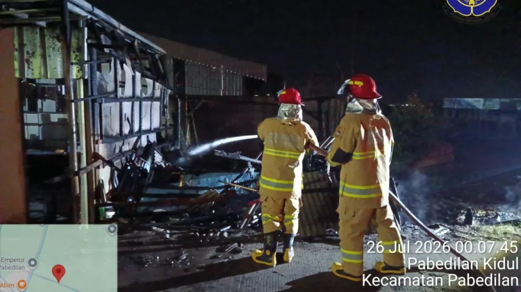 Warung Makan di Pabedilan Cirebon Ludes Terbakar Korsleting Listrik