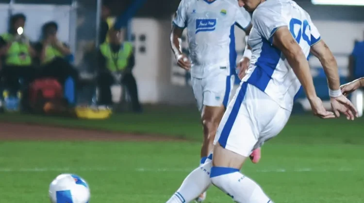 Persib Kunci Tiket Semifinal Piala Presiden 2026, Penalti Balsa Taklukkan DPMM FC