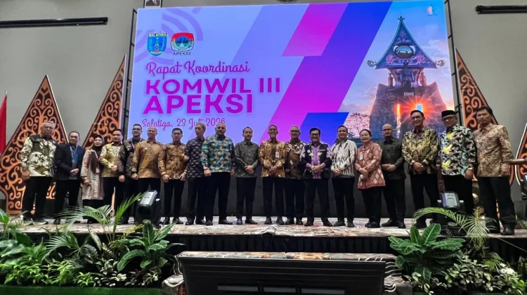 Wali Kota Cirebon Soroti Tantangan Iklim di Rakorkomwil III APEKSI