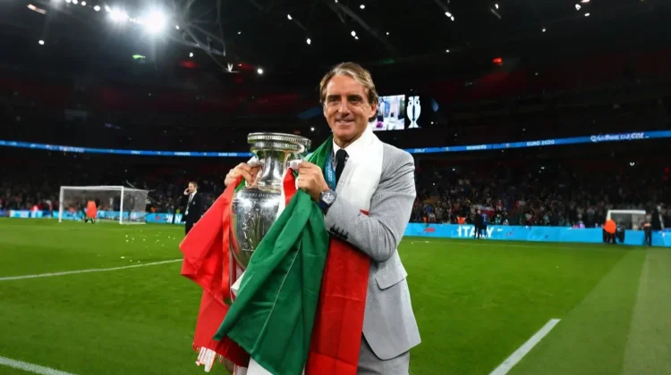 Roberto Mancini Kembali Latih Timnas Italia