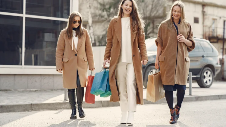 Mix & Match fashion untuk Tubuh Mungil Tampak Lebih Tinggi
