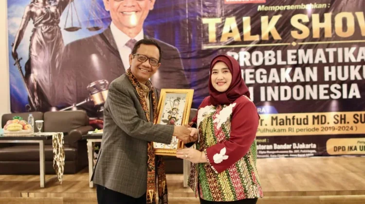 Talkshow di Cirebon, Mahfud MD Tegaskan Pentingnya Keadilan Hukum