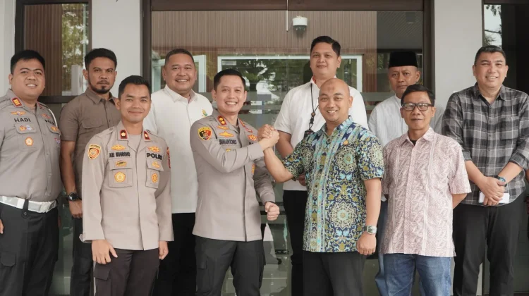 Kapolres Cirebon Kota Perkuat Sinergitas dengan Kejari melalui Silaturahmi