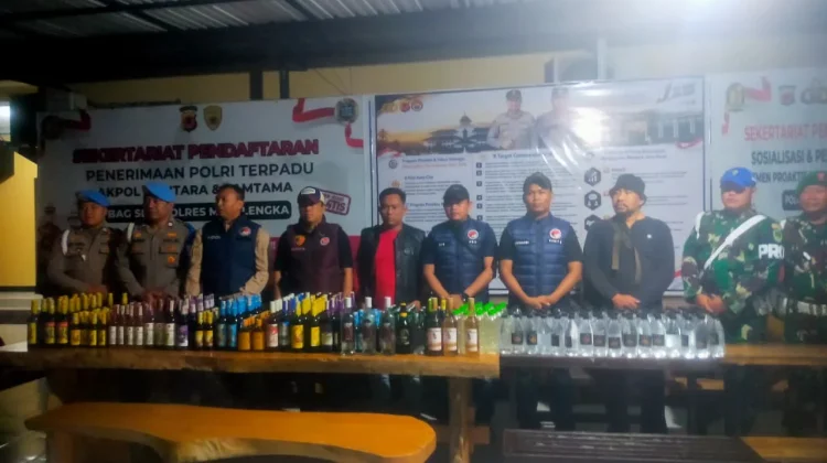 Polisi Ungkap Bisnis Miras Ilegal Berkedok Ruko di Majalengka