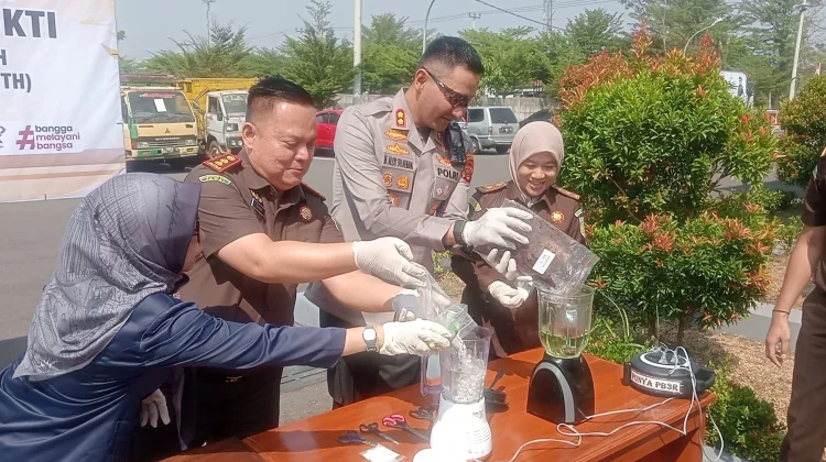 Kejari Majalengka Musnahkan Barang Bukti 40 Perkara Tindak Pidana
