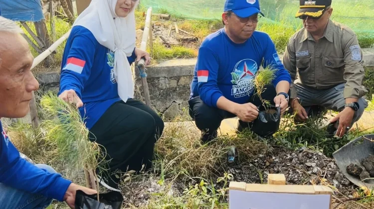 Jaga Lingkungan, Partai Demokrat Gelar Gerakan Langit Biru di Cirebon