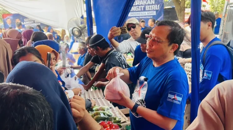 Semangat Partai Demokrat Gelar Gerakan Pasar Murah di Kota Cirebon