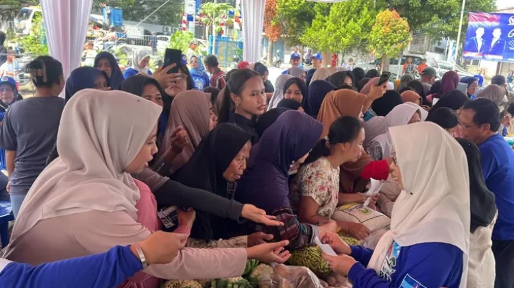Warga Antusias Belanja Kebutuhan Pokok di Gerakan Pangan Murah