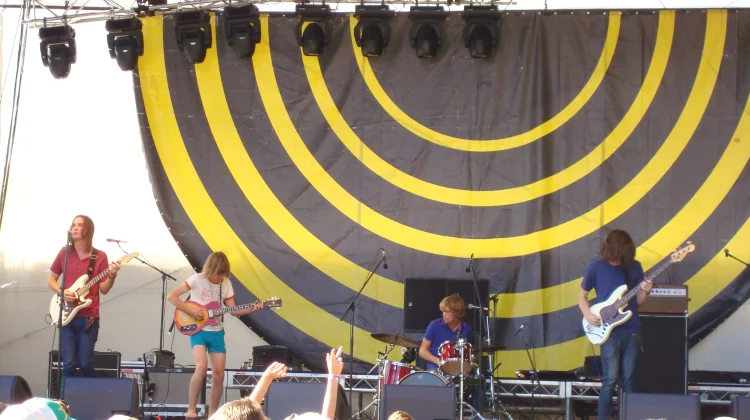 Eksplorasi Musik Baru Band Indie Tame Impala