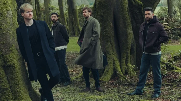 Kodaline Ajak Penggemar Tetap Bertahan jelang Perpisahan dalam Single ‘Back To Me’