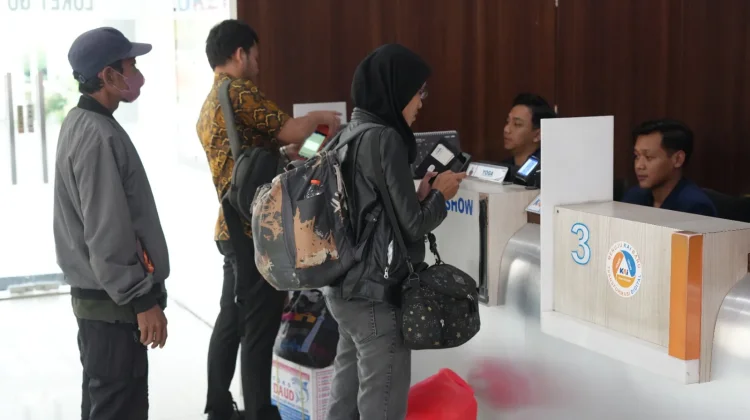 KAI Daop 3 Cirebon Hadirkan Diskon 17 Persen Tiket Kereta untuk HUT ke-81 RI