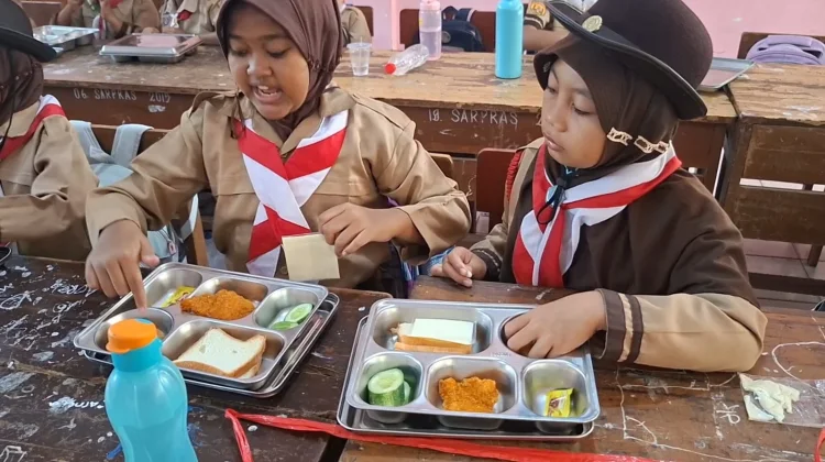 Wali Murid Nilai MBG Bantu Penuhi Asupan Anak di Sekolah