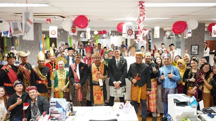 Sambut HUT Ke-81 RI, Pertamina Trans Kontinental Hias Kapal dan Kantor