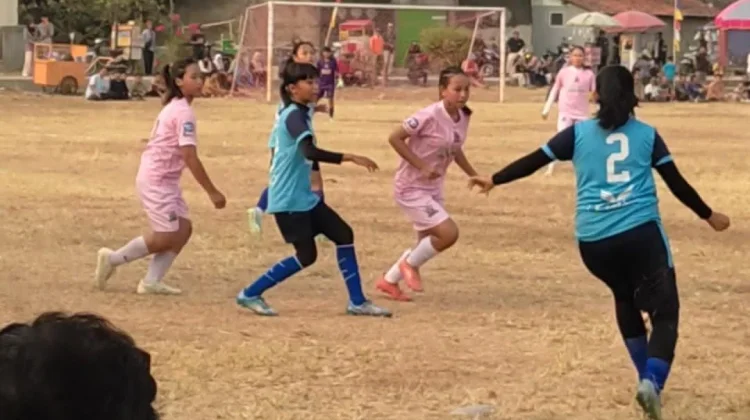 Kuningan Tekuk Cirebon United 6-1, Bakat Sepak Bola Putri Makin Menjanjikan