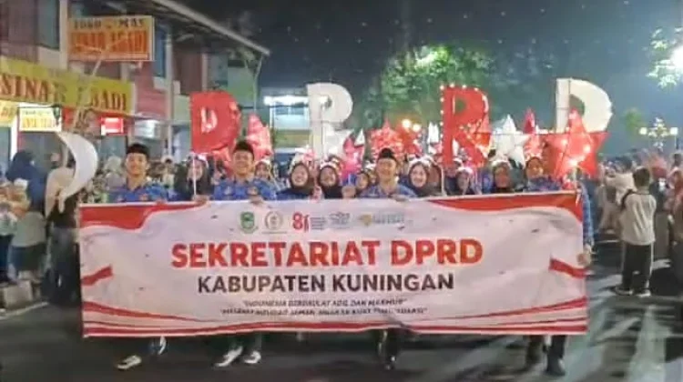 Sekretariat DPRD Kuningan Ikuti Pawai Taptu Malam Kemerdekaan