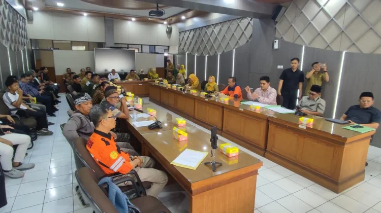 Pejabat Tak Hadir, Kepercayaan Publik dalam Revisi RTRW Dipertanyakan