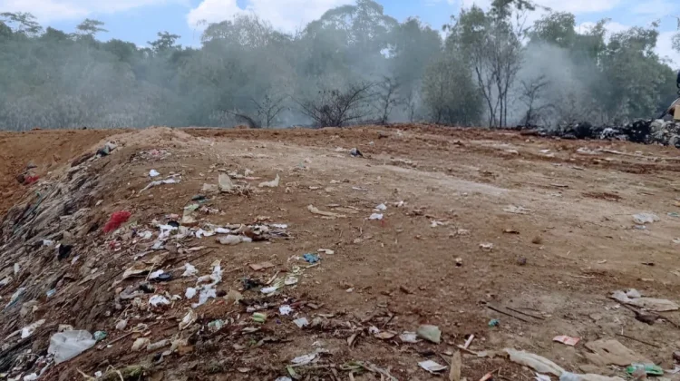 Sampah Menumpuk Pasca Kebakaran, Begini Solusi Kadis LH Kuningan