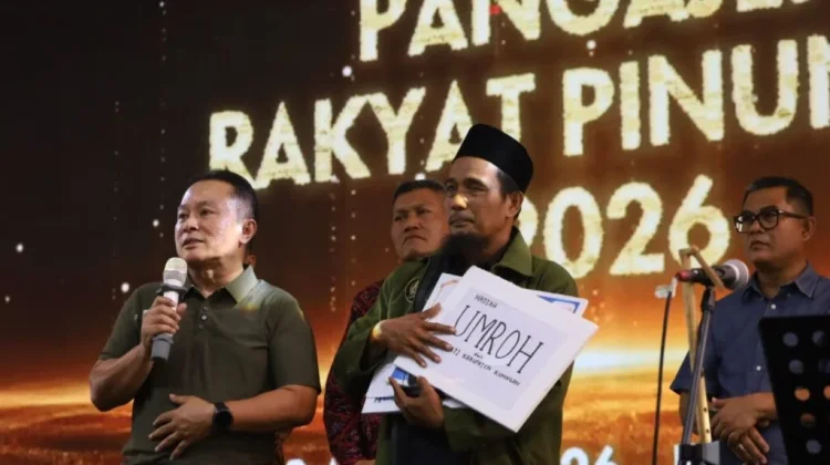 Marbot Pinunjul Kuningan Dapat Hadiah Umrah dari Bupati Dian